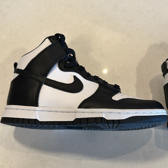 Nike Dunk High Panda - Picture 2 of 9